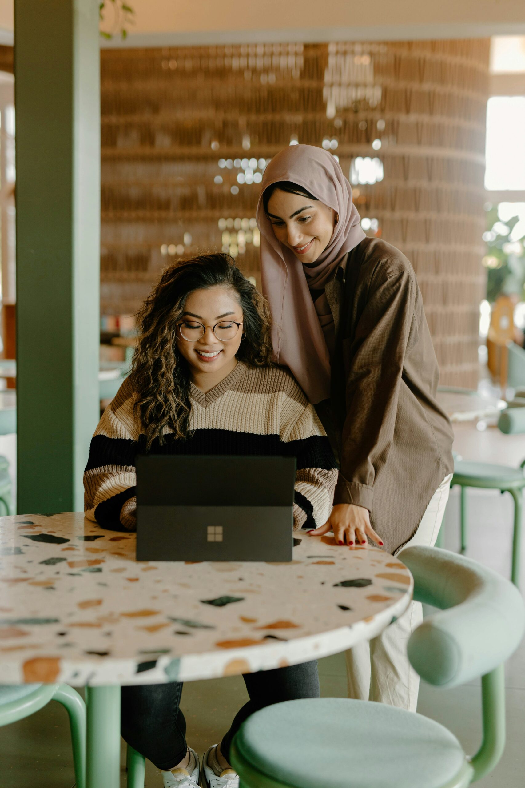surface-coCGW4SsxX4-unsplash Mastère droit des pays arabes et droit musulman – Institut Lexoria